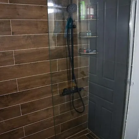 Fully Renovated And Comfortable Apartment!