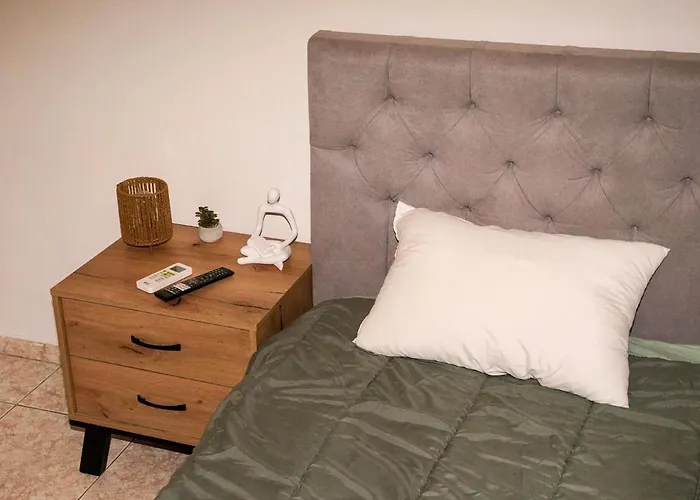 Fully Renovated And Comfortable Apartment!