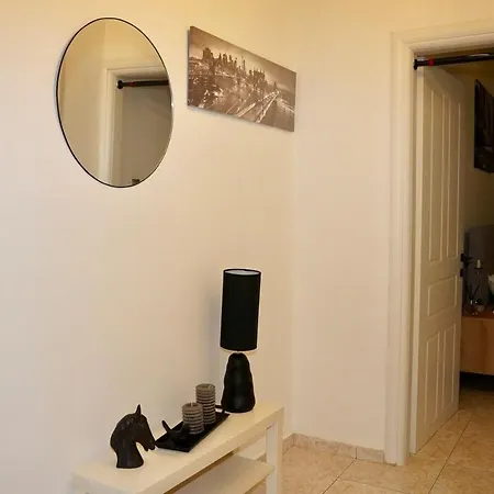 Fully Renovated And Comfortable Apartment! * Volos